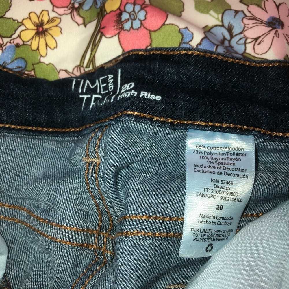 Time and Tru Dark Blue Distressed Denim Shorts - Button Fly - Picture 2 of 3